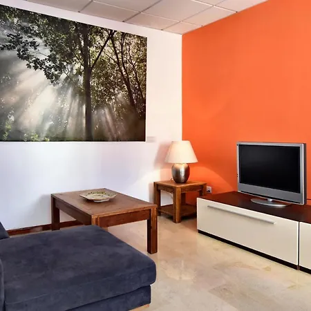 City Living Suite Tk 2 Rm 3.-2